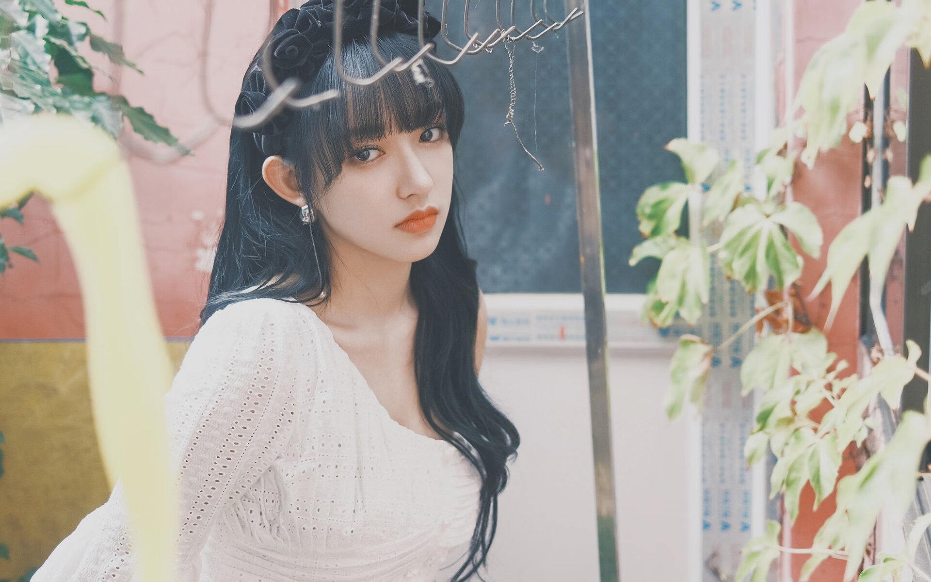 铁矿石原石图片(钨矿原石图片)